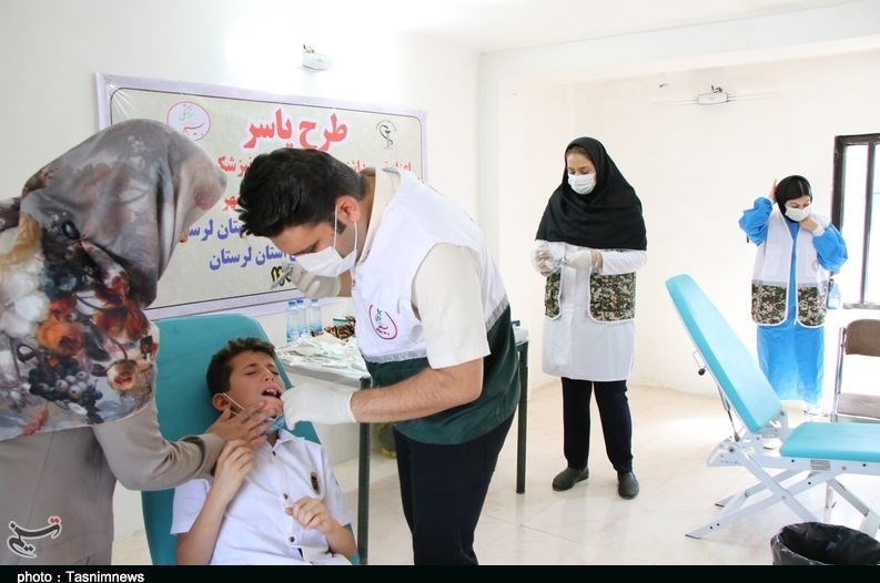 4 تیم درمانی و دندان‌پزشکی به مناطق محروم خرم‌آباد اعزام شد+ تصاویر