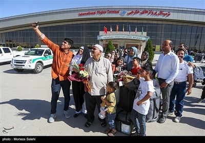 بازگشت اولین کاروان حجاج اصفهانی