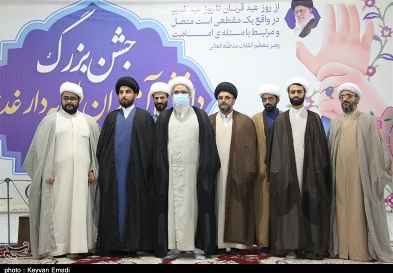 جشن عمامه‌گذاری طلاب بوشهری در روز عید غدیر به روایت تصویر