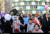 حضور شگفت‌انگیز مردم در مهمانی 10 کیلومتری عید غدیر