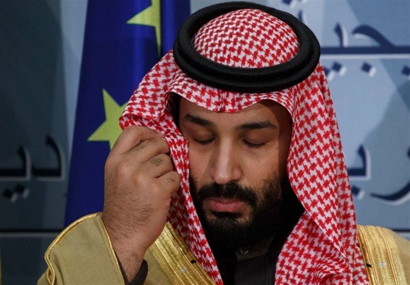 معارض سعودی یکشف هروب شخصیة مهمة للخارج