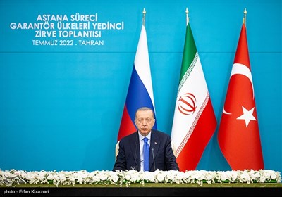 رجب طیب اردوغان رئیس جمهور ترکیه در کنفرانس خبری اجلاس سه جانبه آستانه