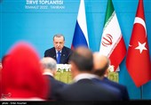 رجب طیب اردوغان رئیس جمهور ترکیه در کنفرانس خبری اجلاس سه جانبه  آستانه