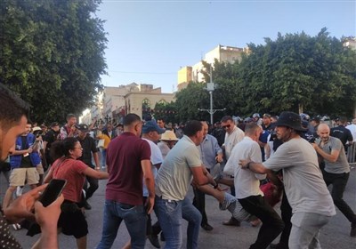  سرکوب مخالفان همه پرسی قانون اساسی در تونس/ ۵۰ کشته و زخمی در درگیری طرابلس 