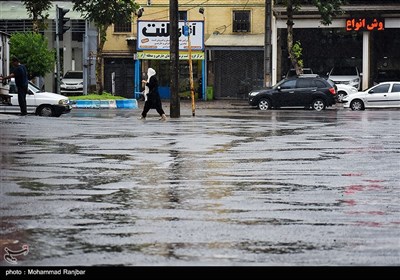 بارش باران تابستانی در رشت