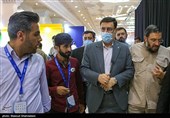 حضور رئیس بنیاد شهید در غرفه خبرگزاری تسنیم در نمایشگاه هم‌افزایی مدیریت ایران