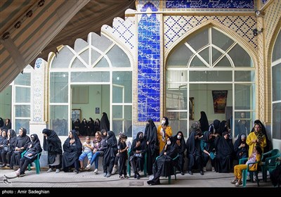 آیین برپایی خیمه های عزاداری محرم در شهر زرقان- فارس