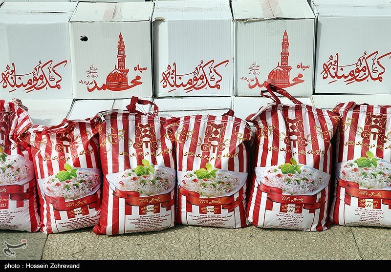 توزیع بیش از 350 هزار بسته معیشتی در ناحیه ثارالله/ رزمایش بزرگ کمک مومنانه ویژه کارگران روزمزد شیراز برگزار شد