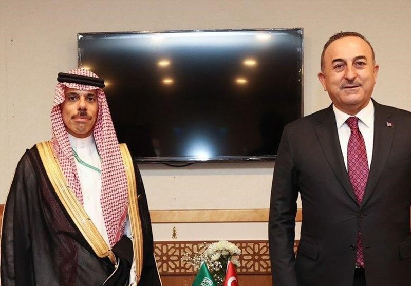 گفت‌وگوی وزرای خارجه عربستان و ترکیه در مورد تحولات منطقه‌ای