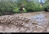 سیل در اردستان به 130 منزل خسارت وارد کرد/گرفتگی معابر روستای نهوج بخش برازوند + فیلم