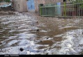 خسارات سیلاب‌ها در فیض‌آباد راور؛ مسدود شدن راه‌های روستای و آبگرفتگی منازل و زمین‌های کشاورزی + تصاویر