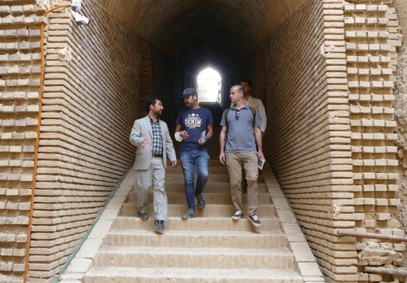 بازدید رایزن سفارت فرانسه در ایران از اماکن تاریخی و گردشگری گناباد