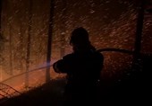 تلاش آتش نشانان برای مبارزه با یکی از بزرگترین آتش سوزی‌های تاریخ جمهوری چک