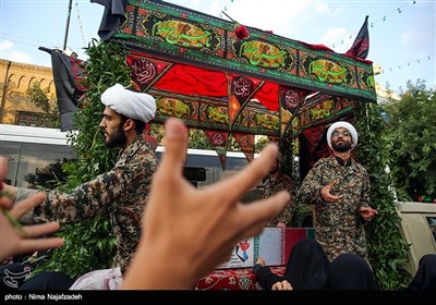 تشییع پیکر5 شهید مدافع حرم در مشهد