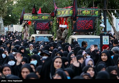 تشییع پیکر5 شهید مدافع حرم در مشهد