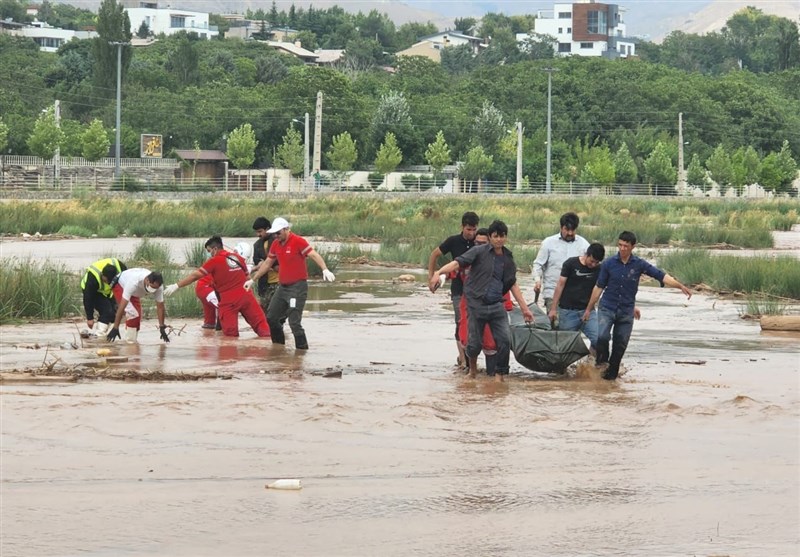 پیکر بی‌جان جوان مفقود سیلاب فشم کشف شد/ فوتی‌های شمیرانات به 2 نفر رسید