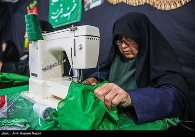 کارگاه دوخت ،بسته بندی لباس شیرخوارگان حسینی و چادر متبرک حضرت رقیه (س) در قزوین