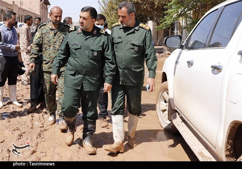 فرمانده سپاه استان کرمان: 215 گروه جهادی به مناطق سیل‌زده اعزام شدند