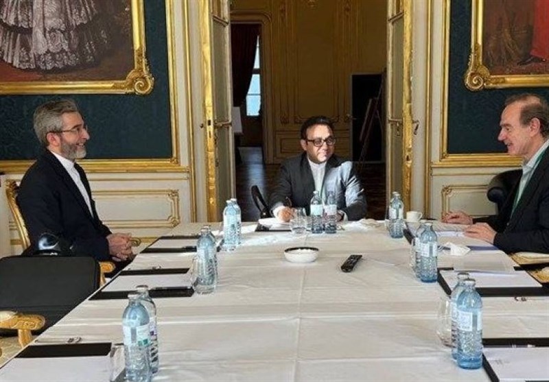 İranlı Başmüzakereci Viyana&apos;da İkili Temaslarda Bulundu