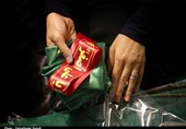آماده‌سازی لباس‌‌های ویژه همایش شیرخوارگان حسینی در حرم حضرت معصومه (س) + تصاویر