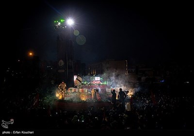 مراسم وداع با شهدای&#171;خان طومان&#187; در میدان امام حسین(ع)