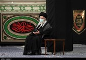 اولین شب عزاداری محرم  با حضور رهبر معظم انقلاب در حسینیه امام امام خمینی(ره)
