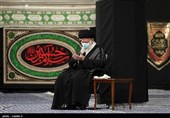 اولین شب عزاداری محرم  با حضور رهبر معظم انقلاب در حسینیه امام امام خمینی(ره)