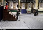 اولین شب عزاداری محرم  با حضور رهبر معظم انقلاب در حسینیه امام امام خمینی(ره)