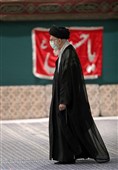 دومین شب عزاداری محرم با حضور رهبر معظم انقلاب در حسینیه  امام خمینی(ره)