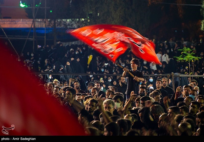 مراسم عزاداری شب هشتم محرم در هیئت رهپویان وصال شیراز