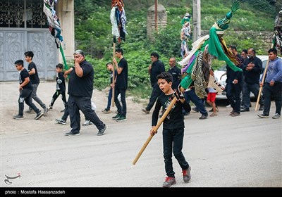 آیین علم‌گردانی روز تاسوعا در روستای زیارت گرگان