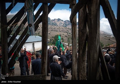 مراسم‌ ظهر تاسوعا در روستای شاه شهیدان