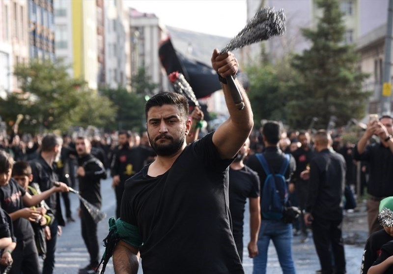 عزاداری مردم ترکیه در سوگواری شهدای کربلا+ عکس