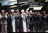 اقامه نماز ظهر عاشورا در قزوین به روایت تصویر