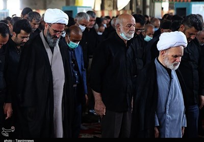نماز ظهر عاشورا در جای جای استان سمنان اقامه شد + فیلم و تصویر