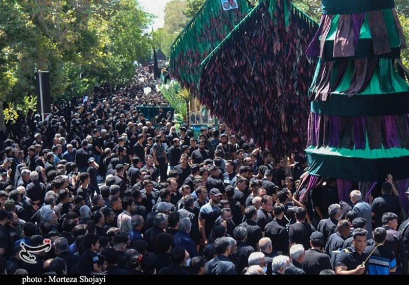 آیین سنتی &quot;شده گردانی&quot; و &quot;نخل‌برداری&quot; در ماهان به روایت تصویر