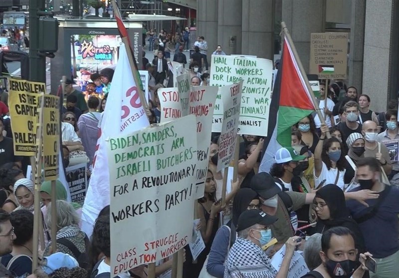 Protesters Gather outside Pro-Israeli HQ in Manhattan following Gaza Airstrikes (+Video)