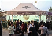 پذیرایی از عزاداران حسینی و زائران در چایخانه حضرتی با قدمت 100 ساله + فیلم