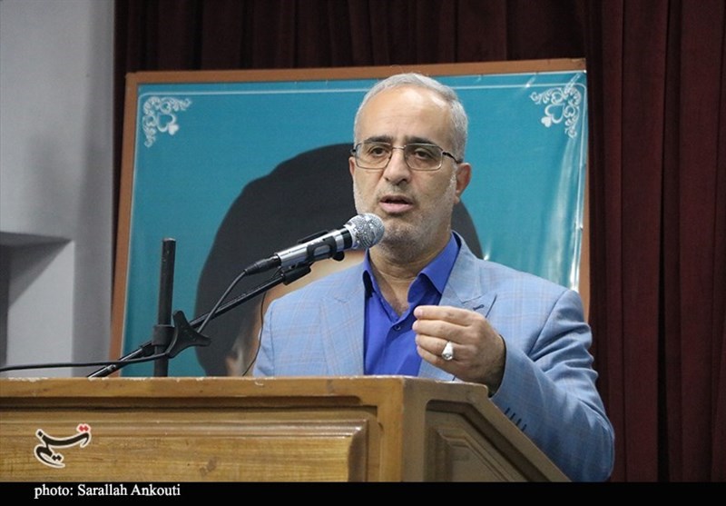 استاندار کرمان: ماهیت دشمن را باید برای نسل جوان تبیین کرد