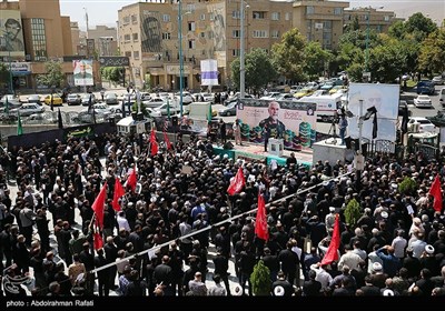 تجمع مردم همدان در محکومیت اهانت به سردار شهید حاج حسین همدانی