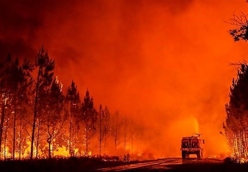 تداوم آتش سوزی‌های گسترده در فرانسه/ اتحادیه اروپا برای مقابله با بحران نیرو اعزام می‌کند