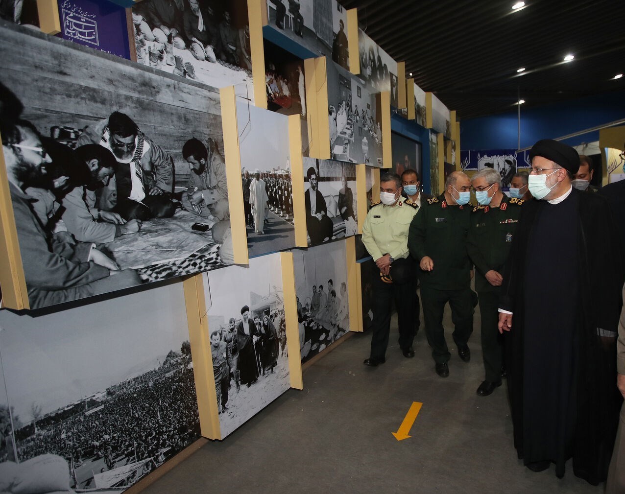 زمان بازدید مردمی از نمایشگاه "در لباس سربازی" مشخص شد / روایت رهبر انقلاب از جنگ تحمیلی