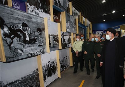  زمان بازدید مردمی از نمایشگاه "در لباس سربازی" مشخص شد/ روایت رهبر انقلاب از جنگ تحمیلی 