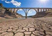 نگاهی به عواقب خشکسالی بی سابقه در اروپا/ آثار تاریخی که سر از آب بیرون می‌کنند