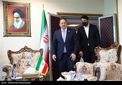 دیدار رافل یاسین خٌضیر با مهرداد بذرپاش رؤسای دیوان محاسبات ایران و عراق