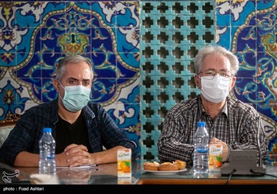 حضور اسماعیل عباسی در نشست خبری ششمین دوره نشان سال عکاسی مطبوعاتی ایران