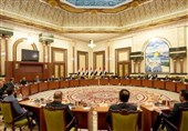 عدد من قادة الکتل السیاسیة العراقیة یجتمعون بناء على دعوة رئیس الوزراء للحوار الوطنی