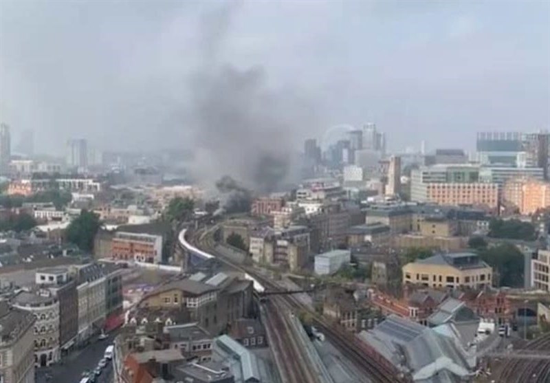 Massive Blaze Forces London Bridge Station to Close (+Video)
