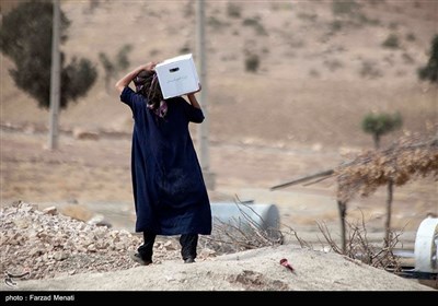 توزیع بسته های معیشتی توسط بنیاد مستضعفان در کرمانشاه