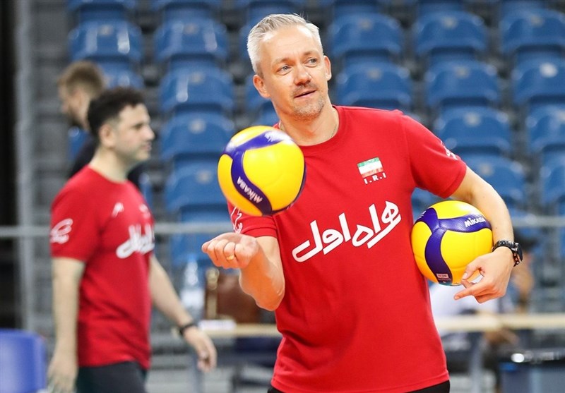 مربی لهستانی والیبال با تاخیر به ایران می‌آید